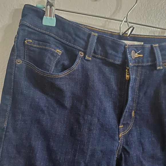 LEVI'S Dark Wash Classic Bermuda Shorts Size 28 - Picture 4 of 6